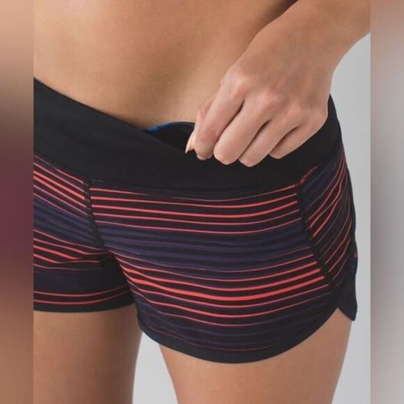 Lululemon Run: Speed Short 4-Way Stretch – Twisted Dune Alarming Black – Size 2 - Picture 8 of 10